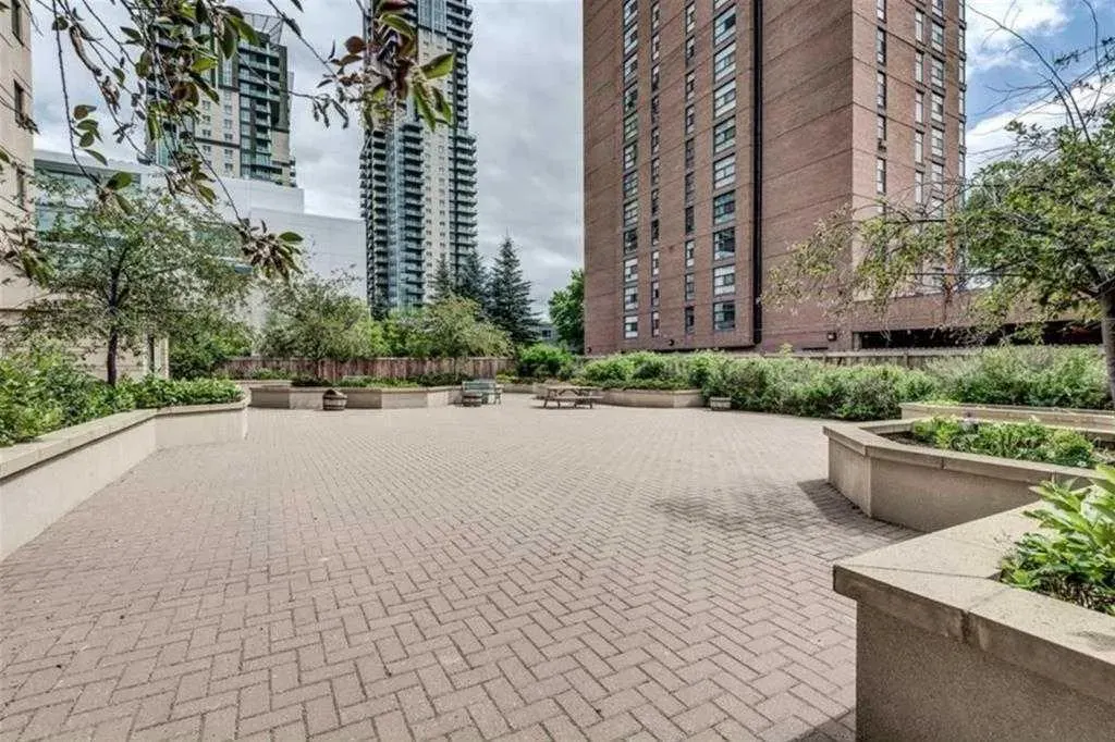 111 14 Avenue SE, #413