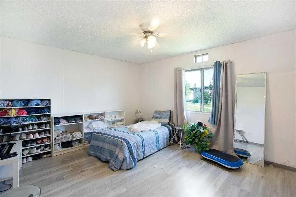 99 Arbour Lake Road NW, #125