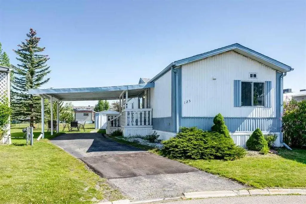 99 Arbour Lake Road NW, #125