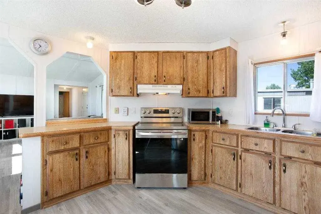 99 Arbour Lake Road NW, #125