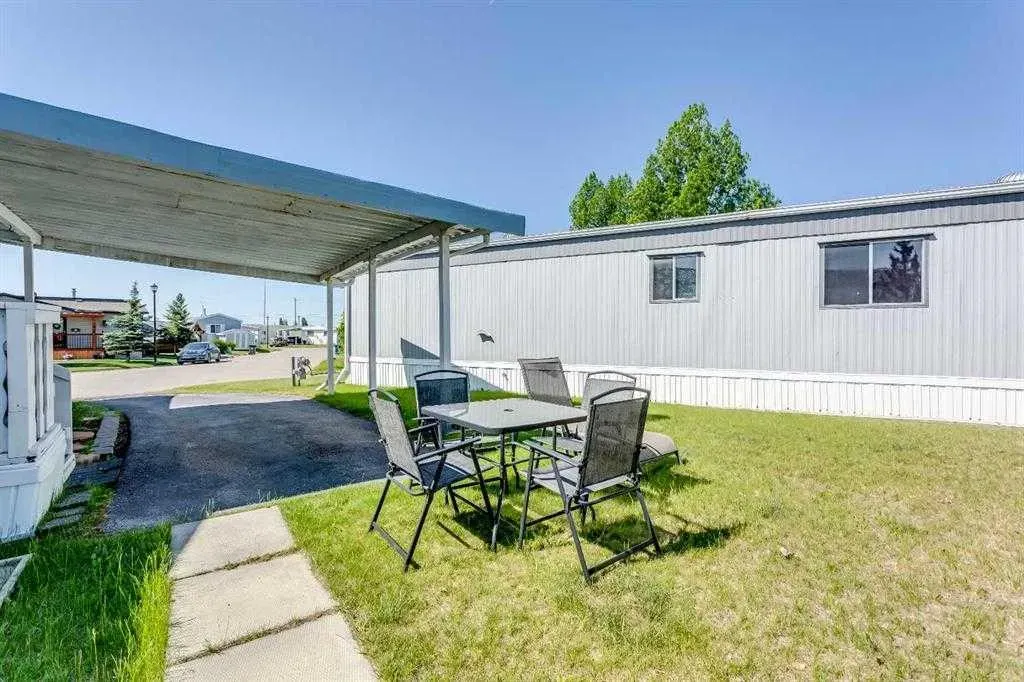 99 Arbour Lake Road NW, #125