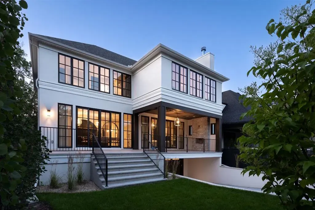 109 Roxboro Road SW