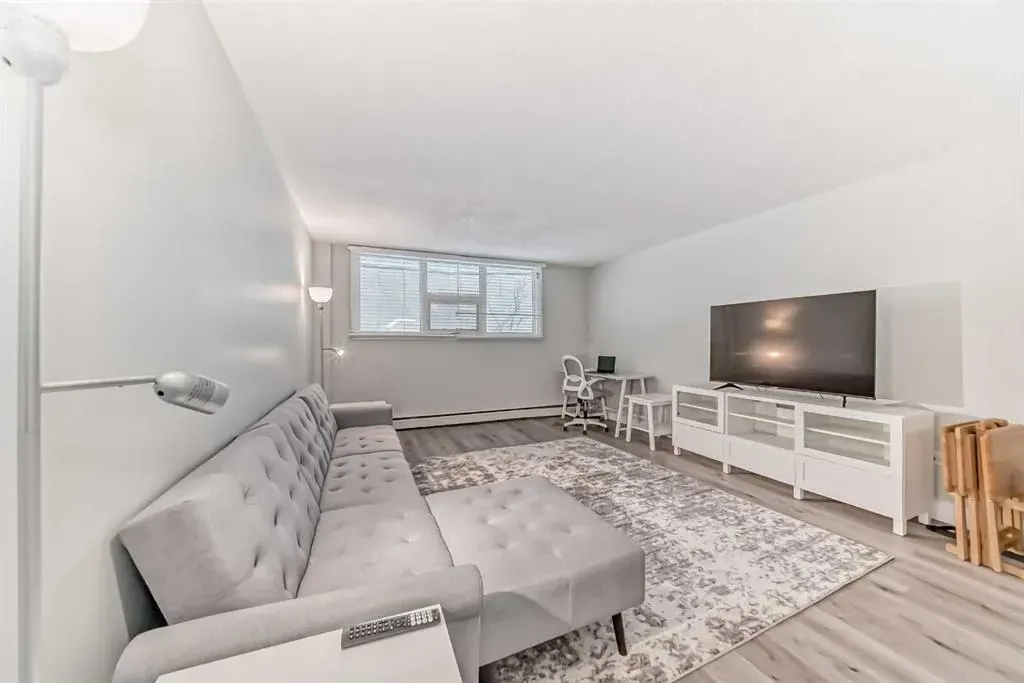 1027 Cameron Avenue SW, #103