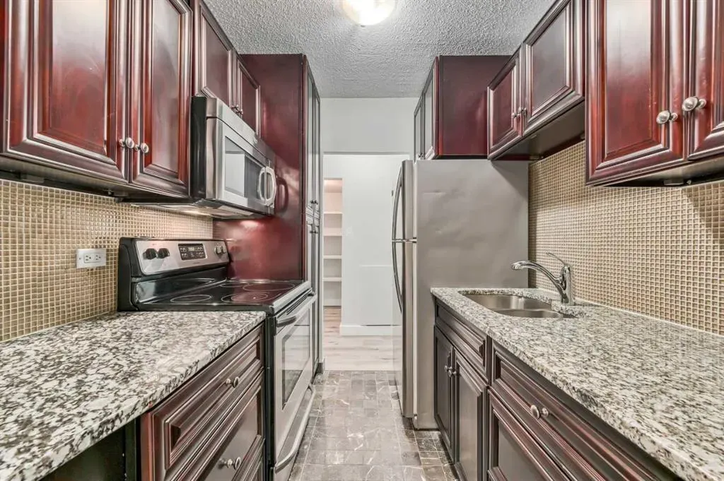 1027 Cameron Avenue SW, #103