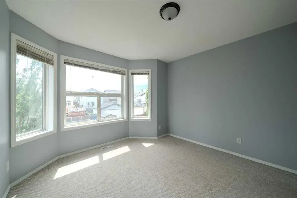 61 Everstone Avenue SW