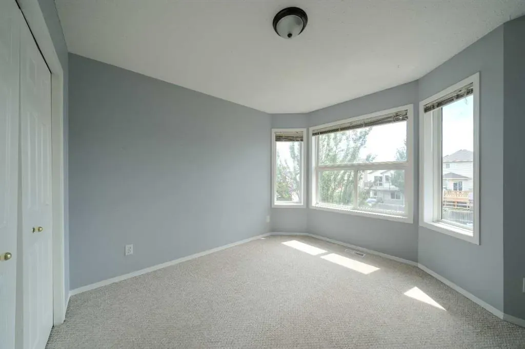 61 Everstone Avenue SW