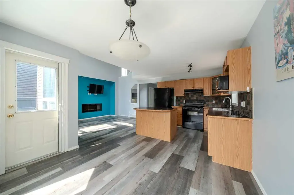 61 Everstone Avenue SW