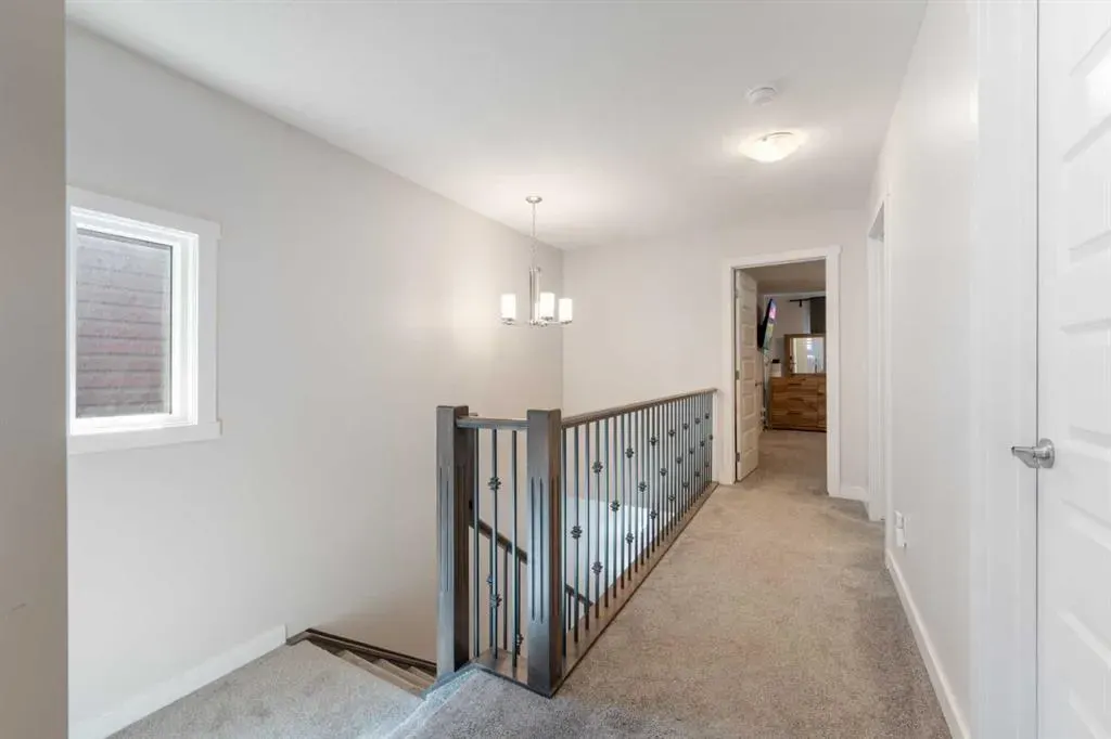 28 Sage Hill Crescent NW