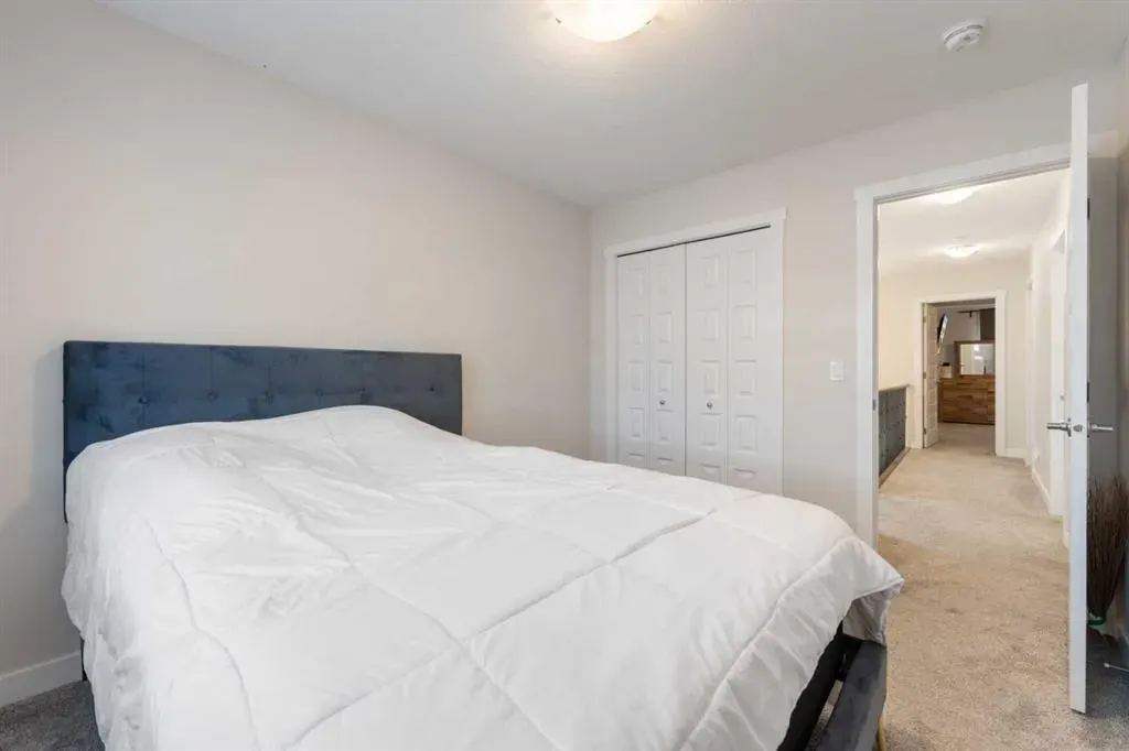 28 Sage Hill Crescent NW