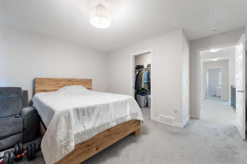 28 Sage Hill Crescent NW