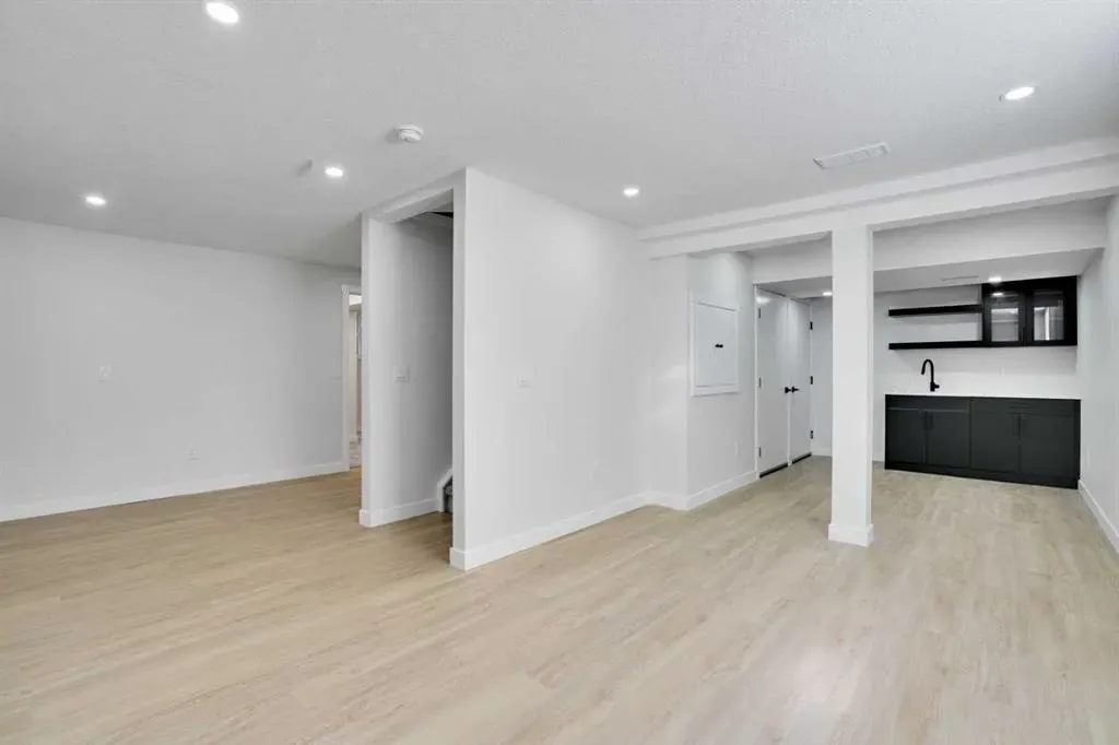 20 Chaparral Drive SE