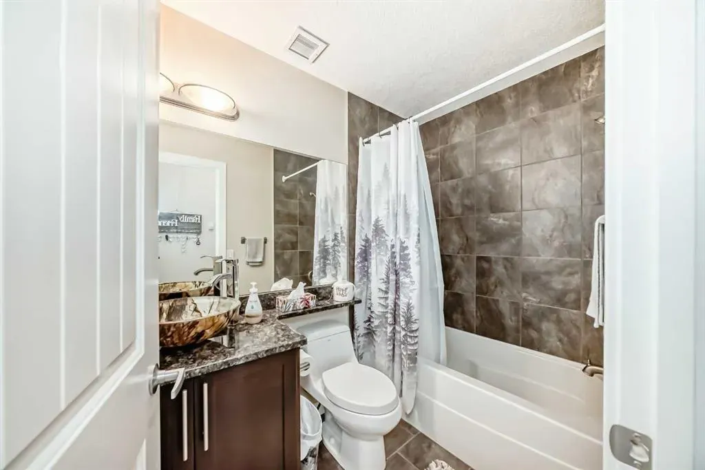 1005B Westmount Drive, #314