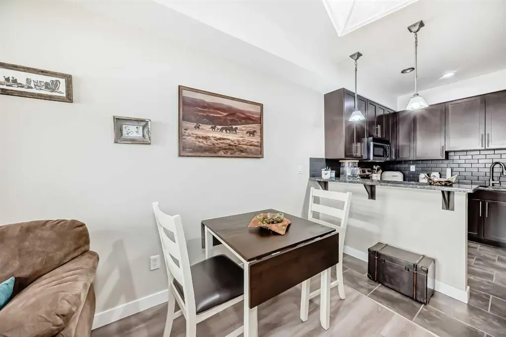 1005B Westmount Drive, #314