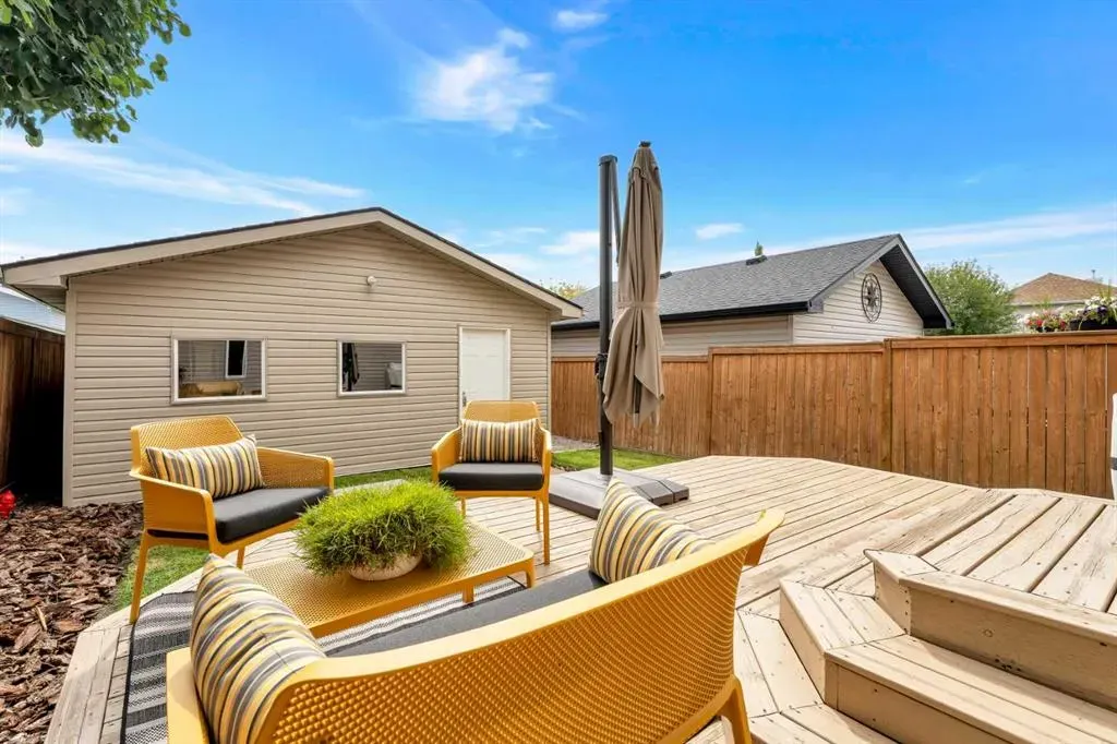26 Crystal Shores Crescent