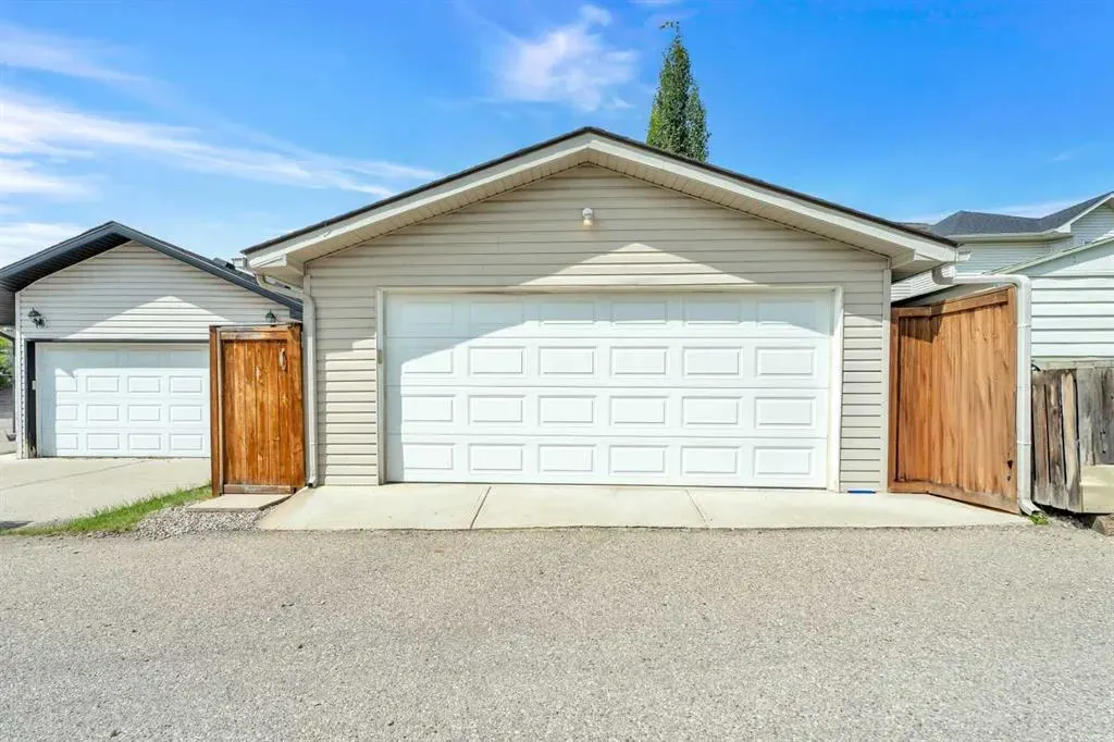 26 Crystal Shores Crescent