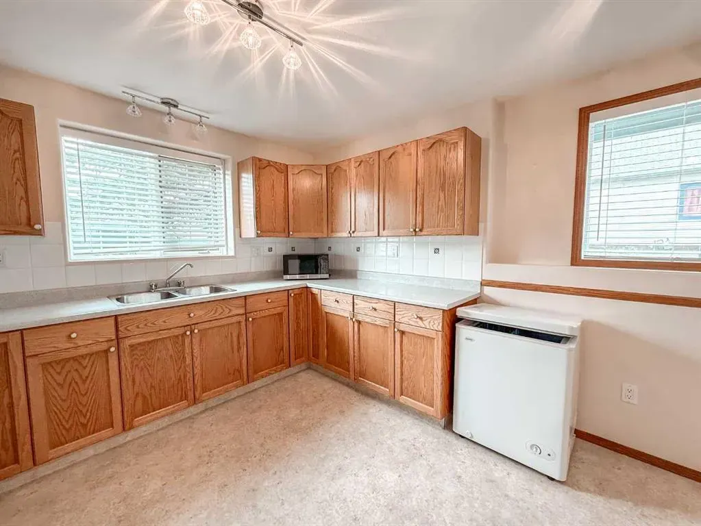 1006 3 Avenue, #3