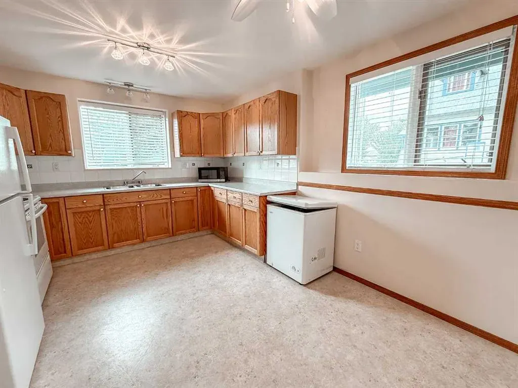 1006 3 Avenue, #3