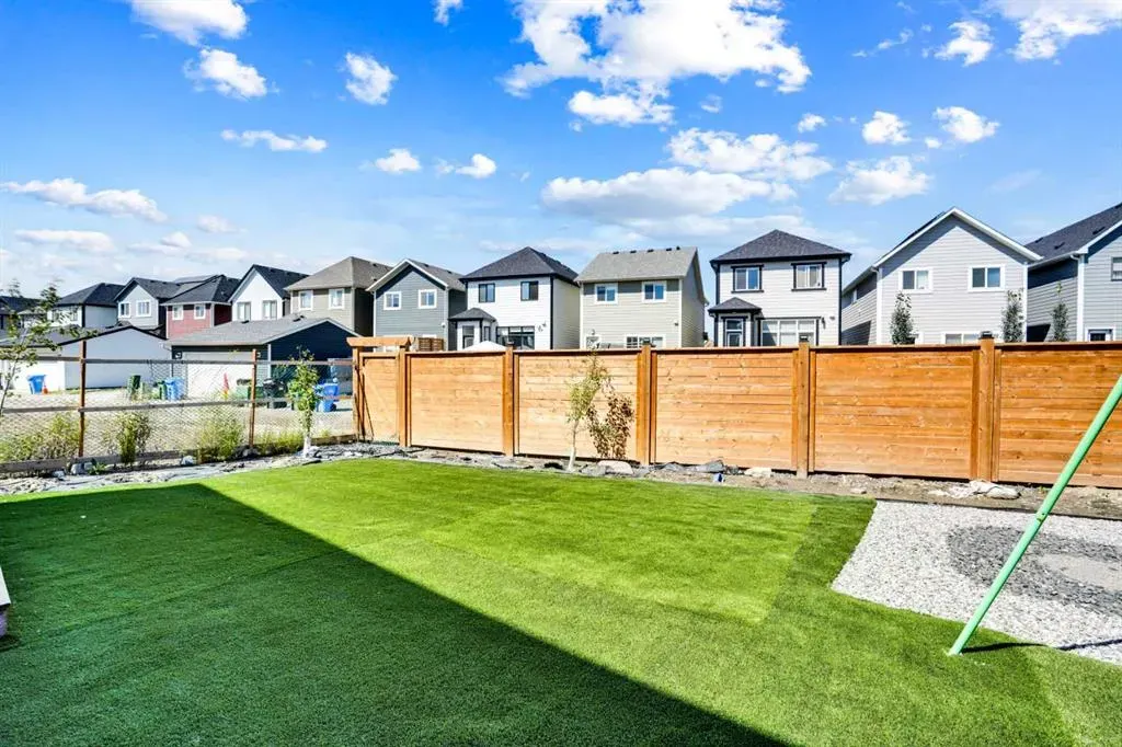 38 Magnolia Court SE