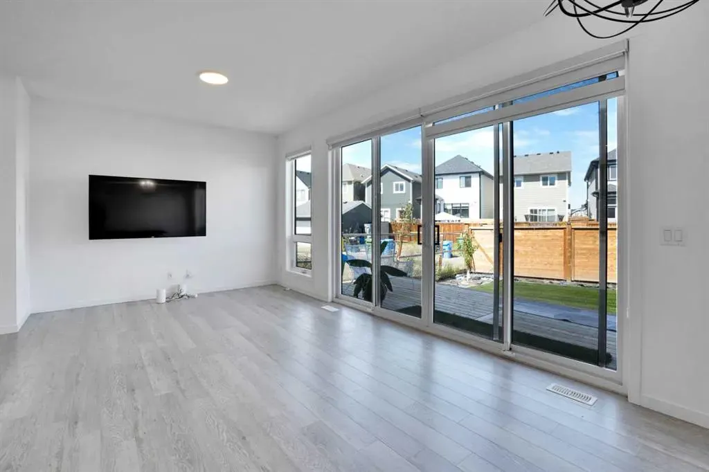 38 Magnolia Court SE