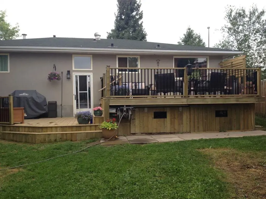 106 Hilltop Crescent