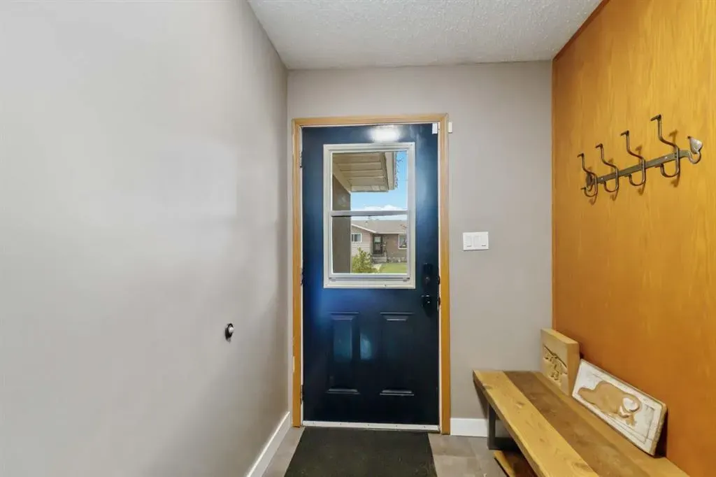 106 Hilltop Crescent