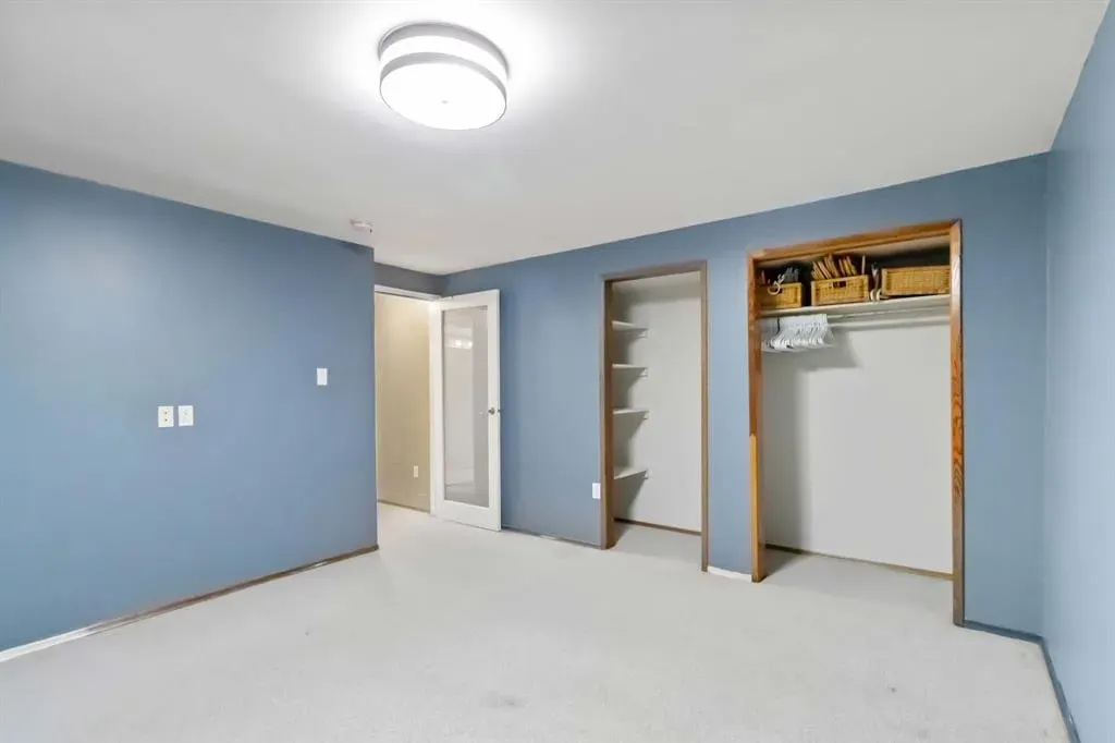 106 Hilltop Crescent