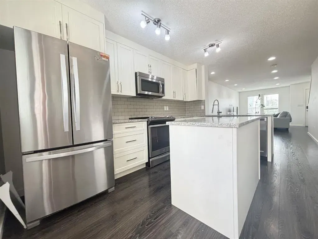 2400 Ravenswood View SE, #1513