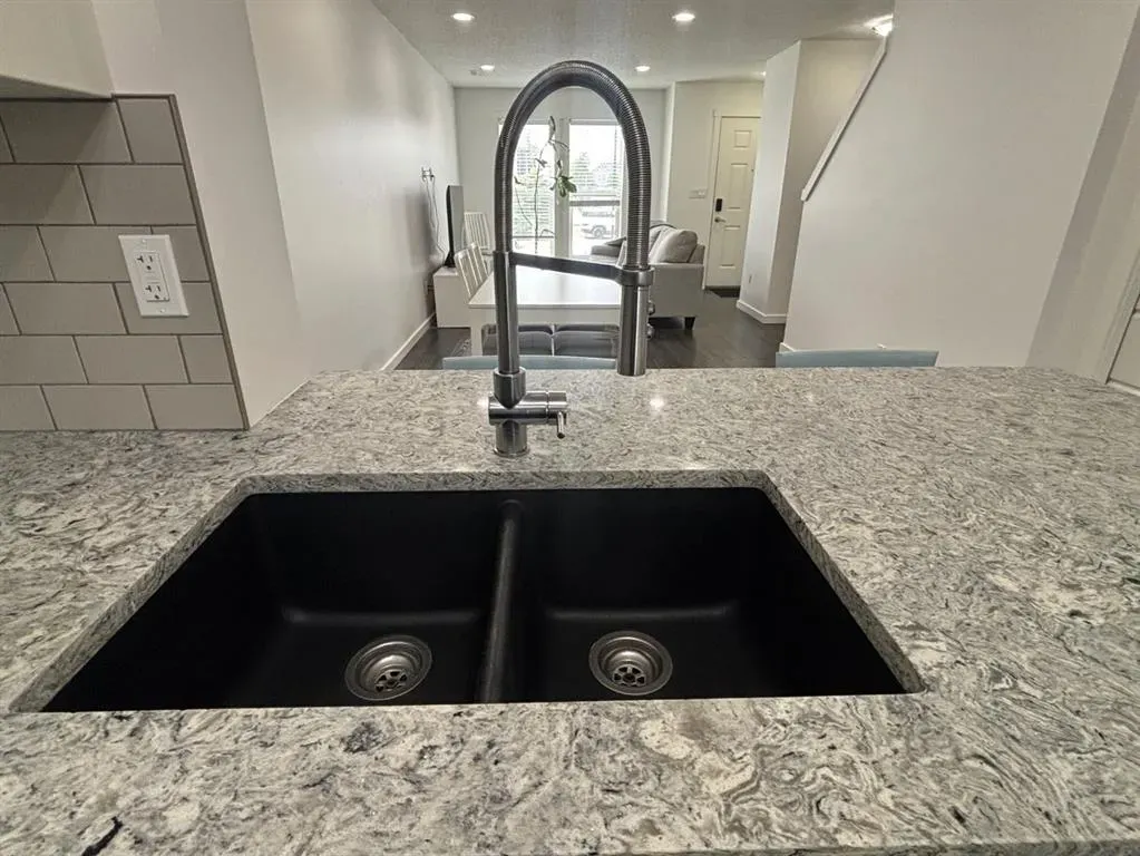 2400 Ravenswood View SE, #1513