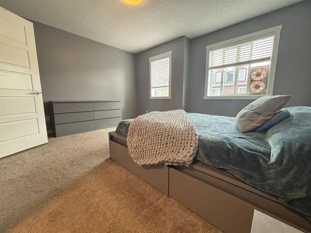 2400 Ravenswood View SE, #1513