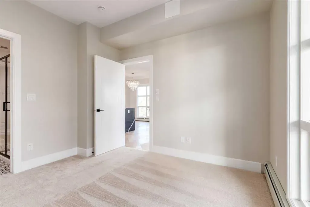 330 Dieppe Drive SW, #302
