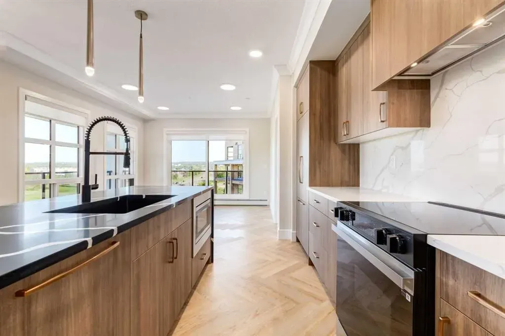 330 Dieppe Drive SW, #302