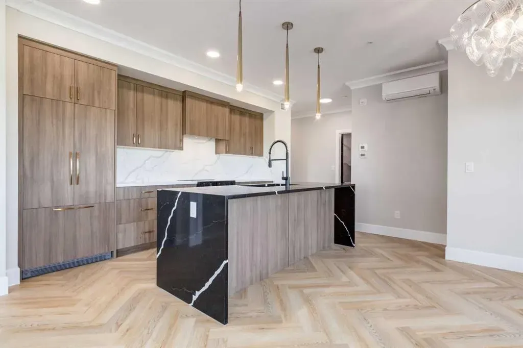 330 Dieppe Drive SW, #302