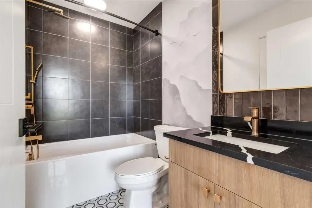 330 Dieppe Drive SW, #302