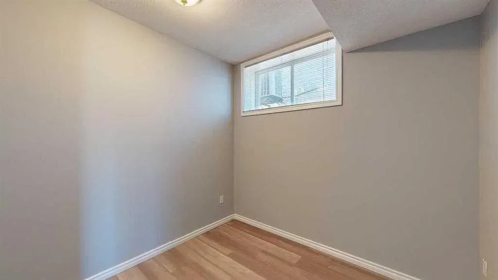 334 Grosbeak Way
