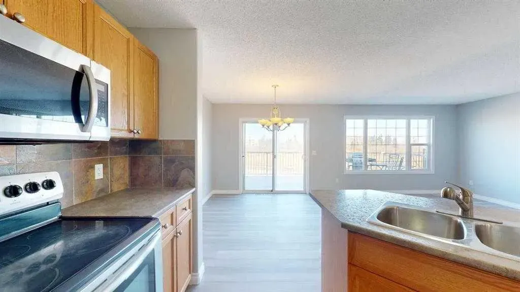 334 Grosbeak Way