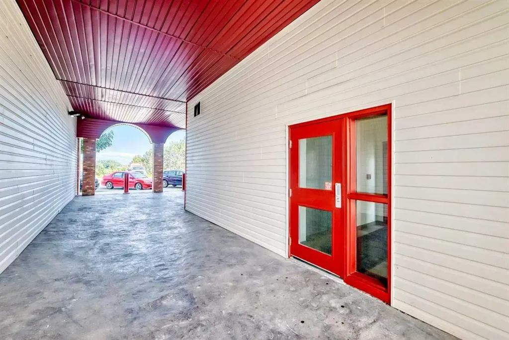 1010 Railway Street, #312