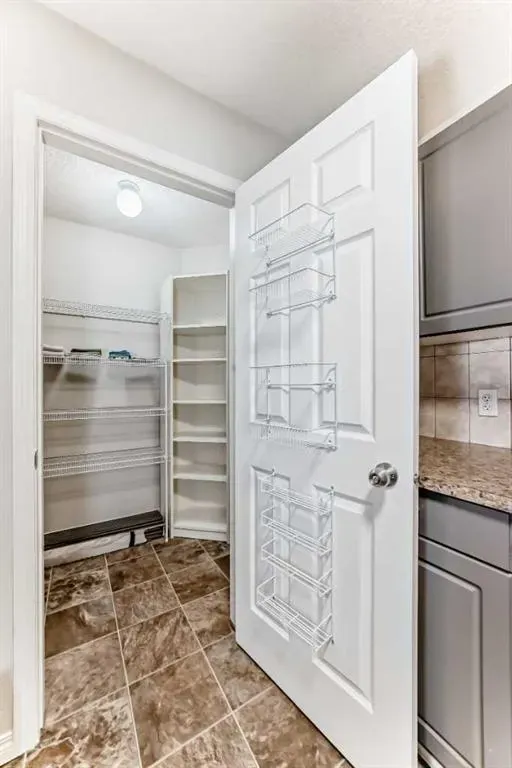 1010 Railway Street, #312