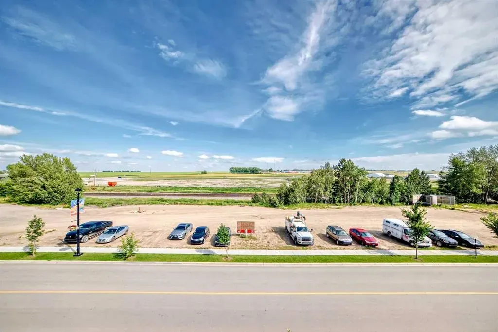 1010 Railway Street, #312