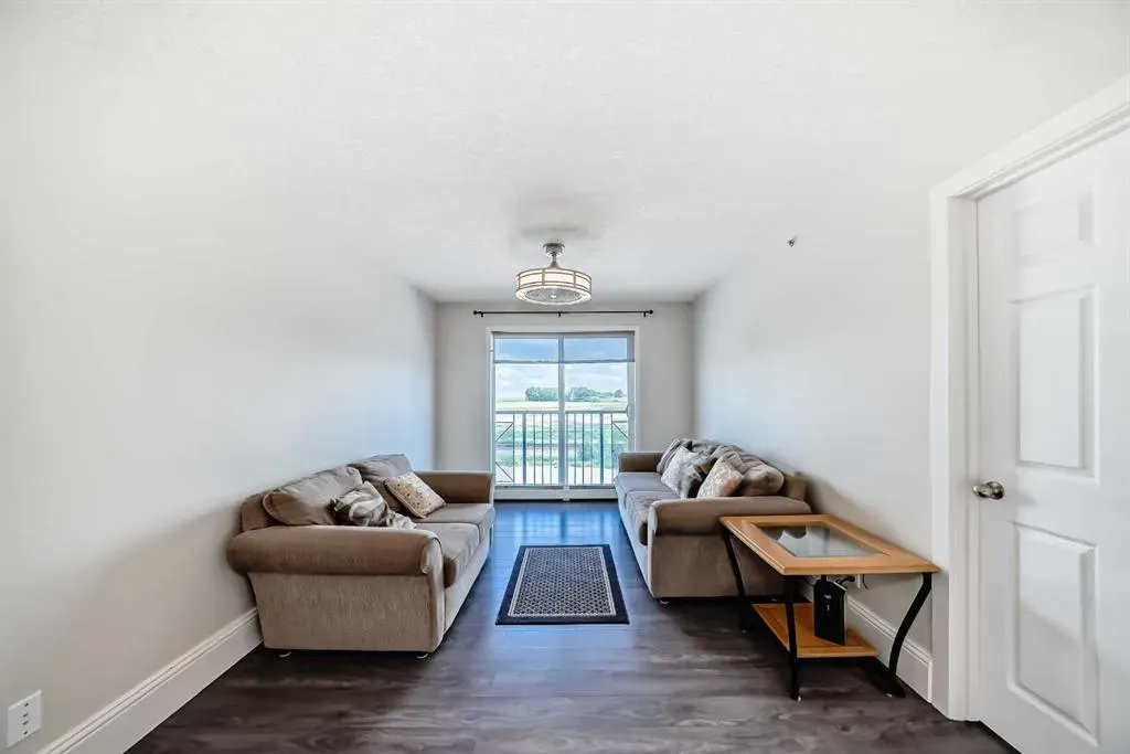 1010 Railway Street, #312