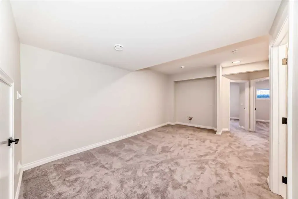 375 Homestead Grove NE