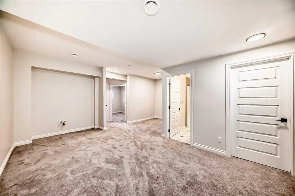 375 Homestead Grove NE