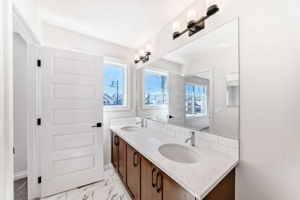 375 Homestead Grove NE