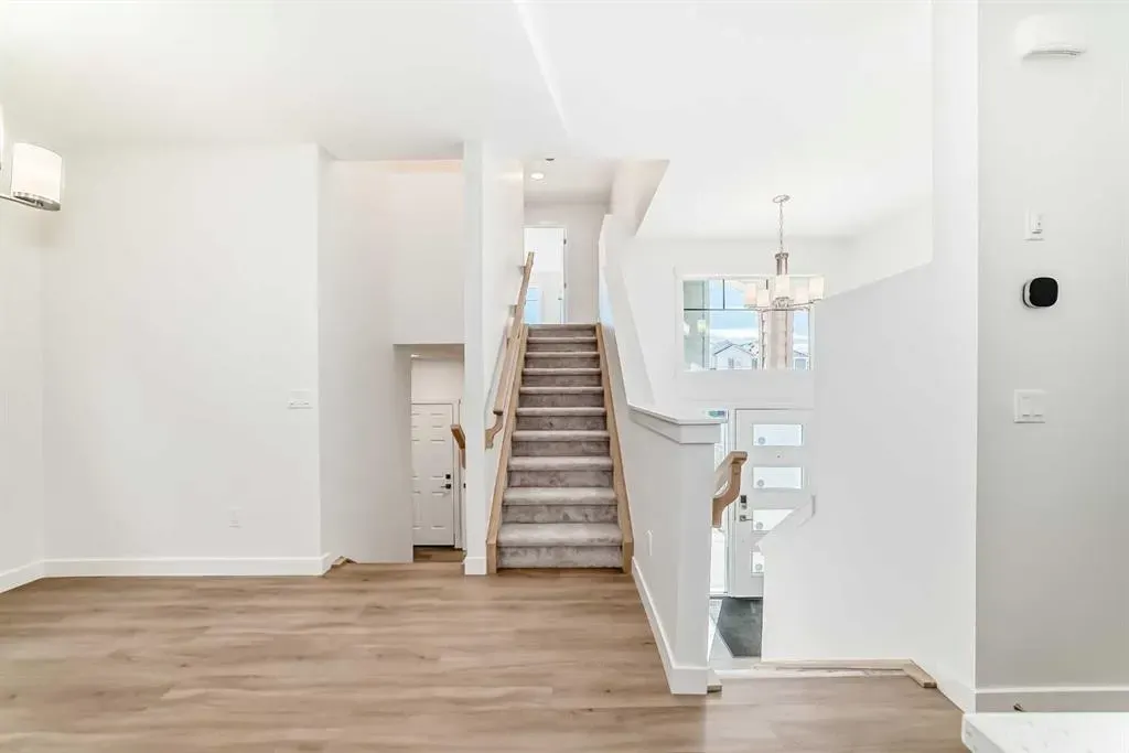 367 Homestead Grove NE