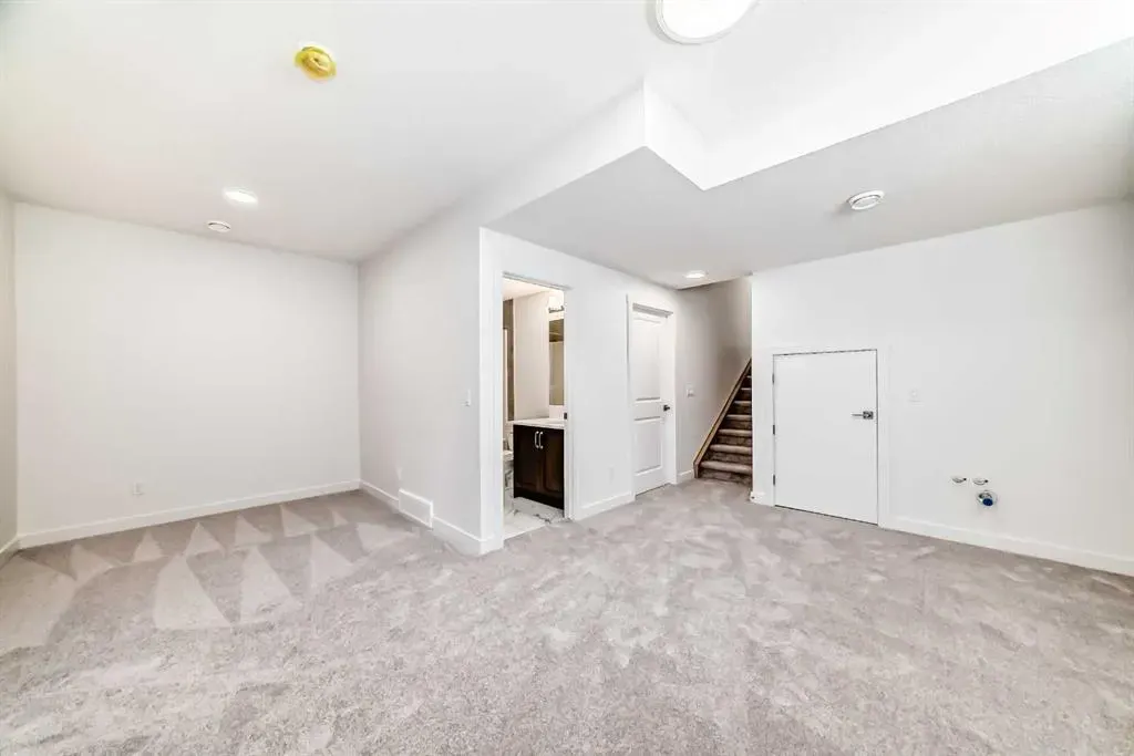 367 Homestead Grove NE
