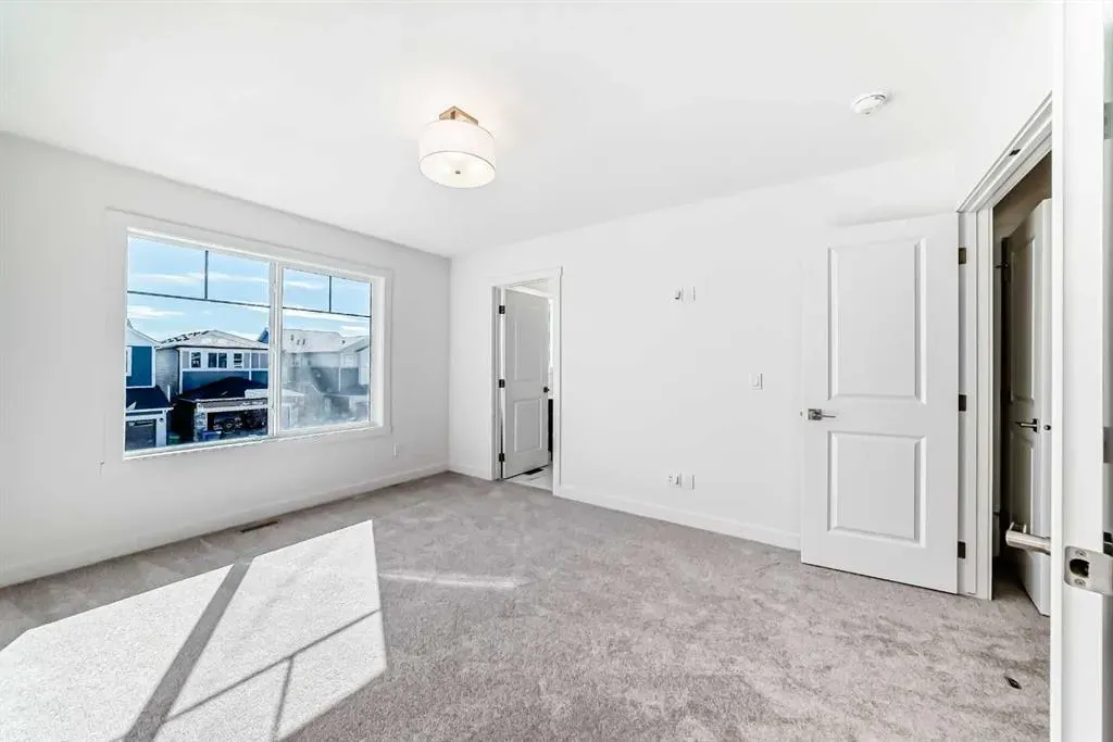 367 Homestead Grove NE