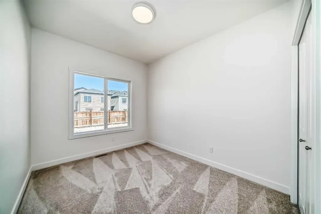 367 Homestead Grove NE