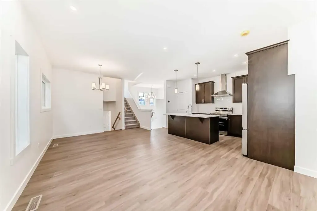 367 Homestead Grove NE