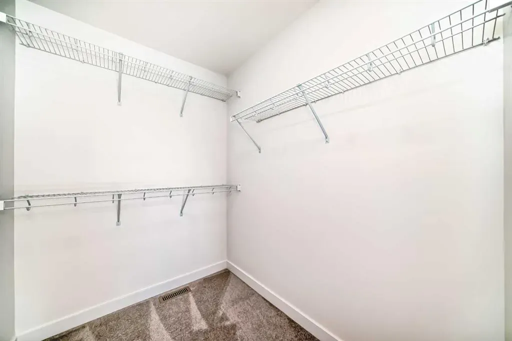 367 Homestead Grove NE