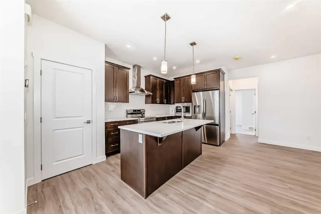 367 Homestead Grove NE