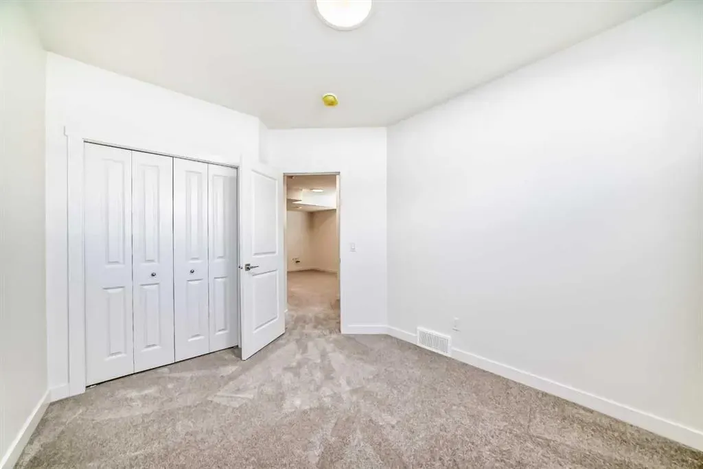 367 Homestead Grove NE